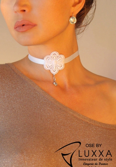 OSE by Luxxa SONIA GUIPURE COLLAR